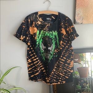 Venom distressed tee